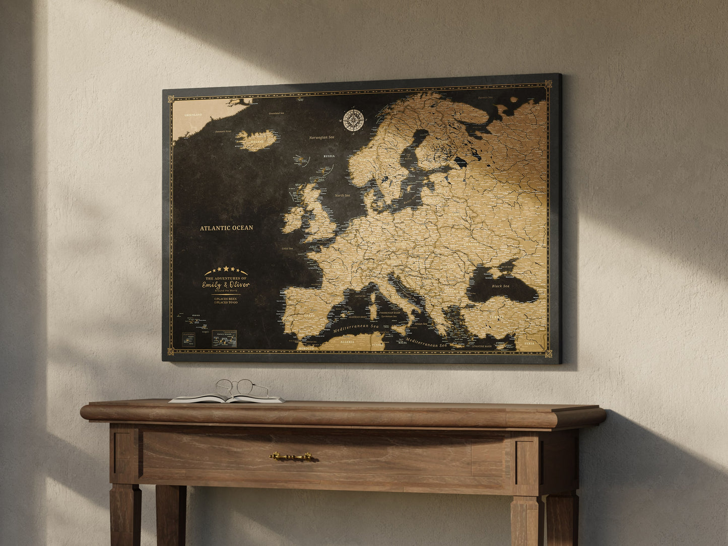Personalisierte Karte von Europa auf Leinwand mit Stecknadeln - Golden Travels