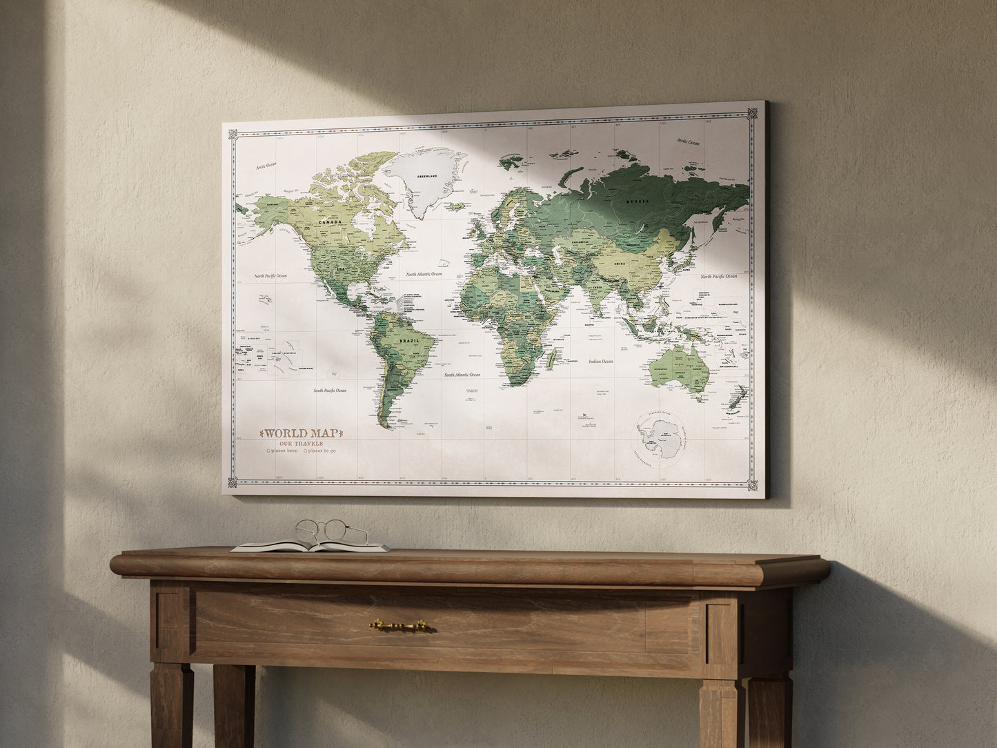 Personalisierte Weltkarte auf Leinwand mit Stecknadeln - Grüner Garten